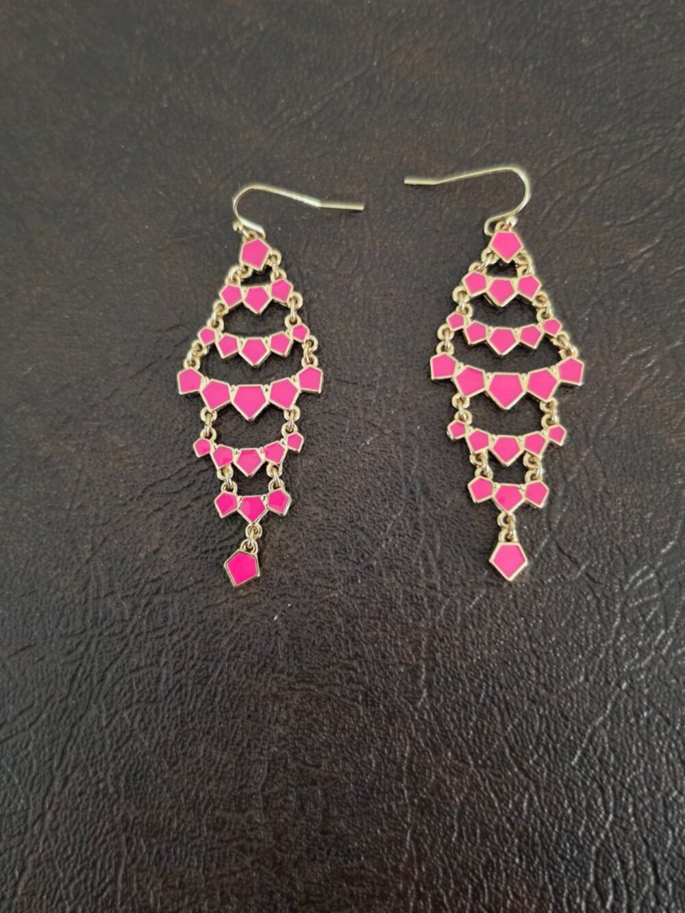 von Summer Getaway Dangle Chandelier Earrings